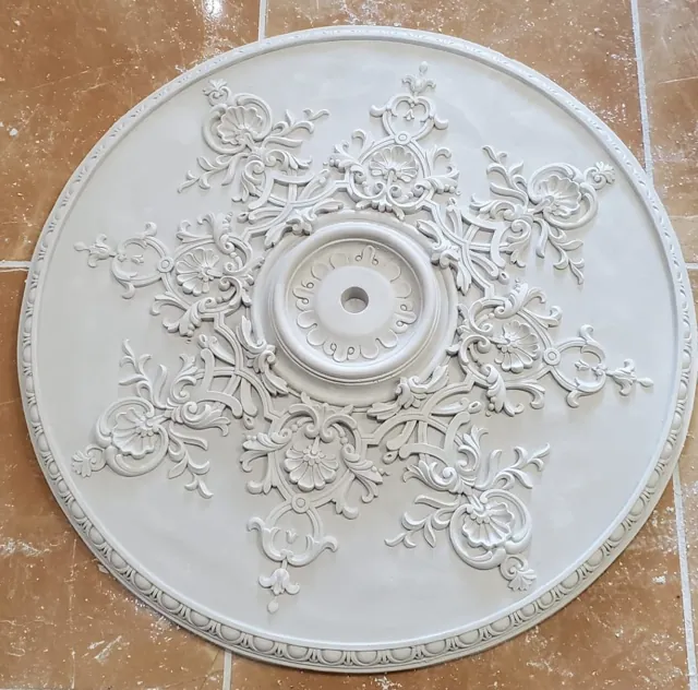 Rosace florale en relief - réalisation Amarildo TELO